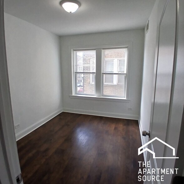 Building Photo - 4876 W Armitage Ave