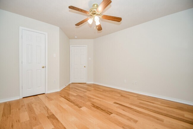 Building Photo - 20735 Park Pine Ln