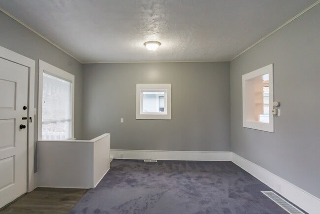 Building Photo - 7547 26th Ave NW