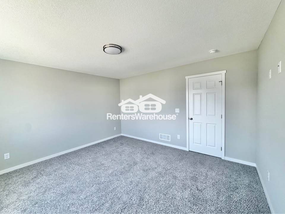 Building Photo - 1009 Adler Ct