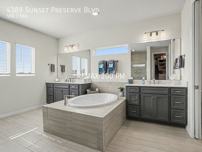Building Photo - 4389 Sunset Preserve Blvd