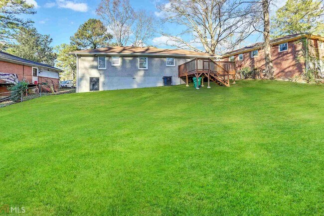 Building Photo - 2188 Glendale Dr