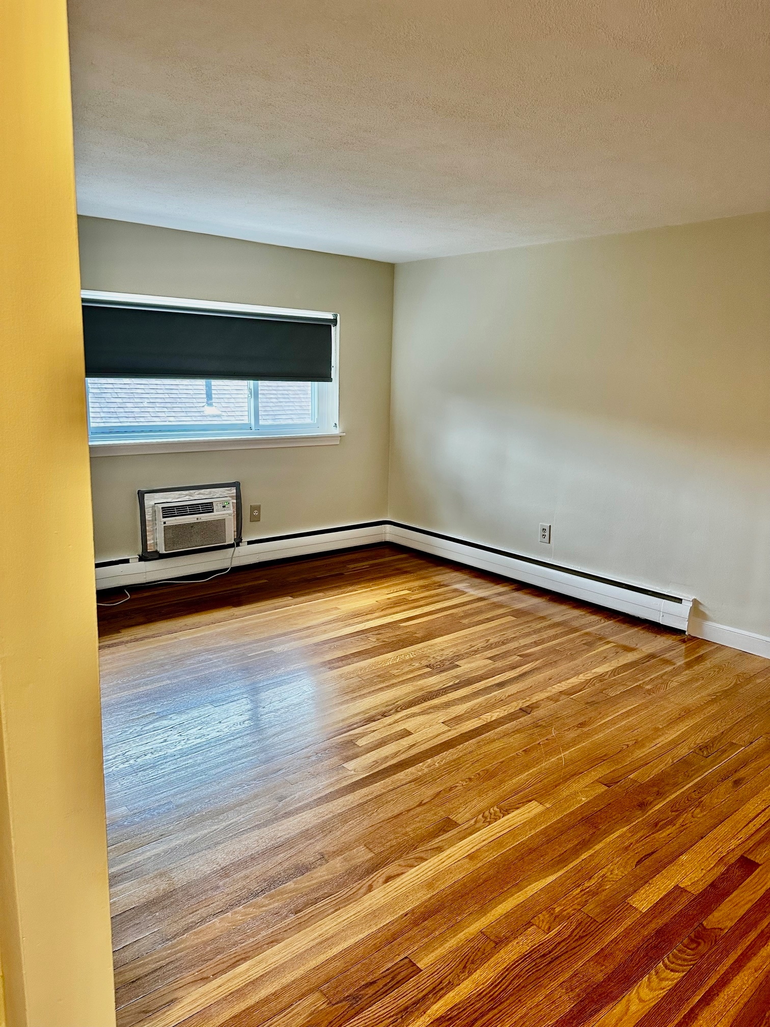 Living Room - 2 Lagrange St