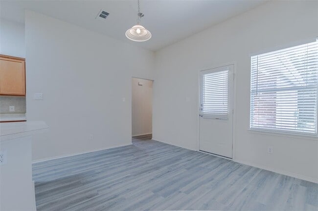 Building Photo - 10412 Colfax Dr