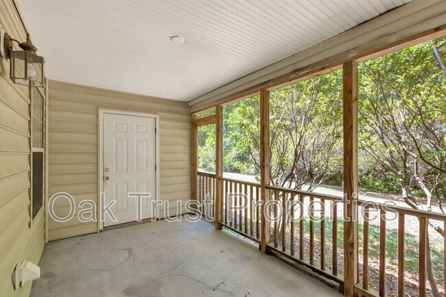 Building Photo - 2284 Kings Gate Ln