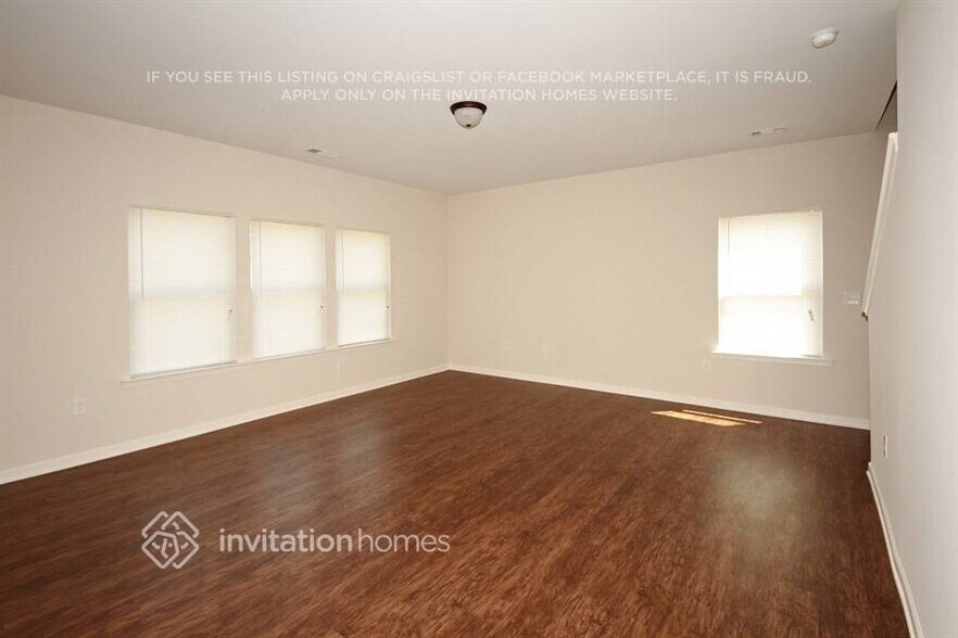 Building Photo - 3280 Franklin St