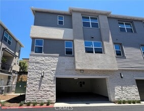 Building Photo - 3525 Indigo Privado