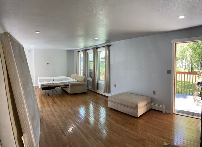 Building Photo - 12333 End St