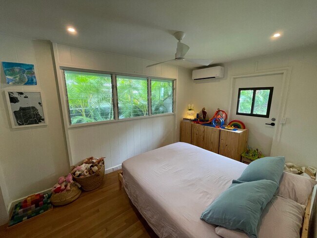 Building Photo - Fully Furnished Lanikai Beach Oasis — 3BR/...