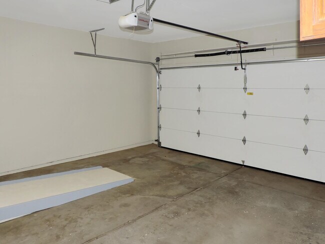 Building Photo - 37183 Vargo