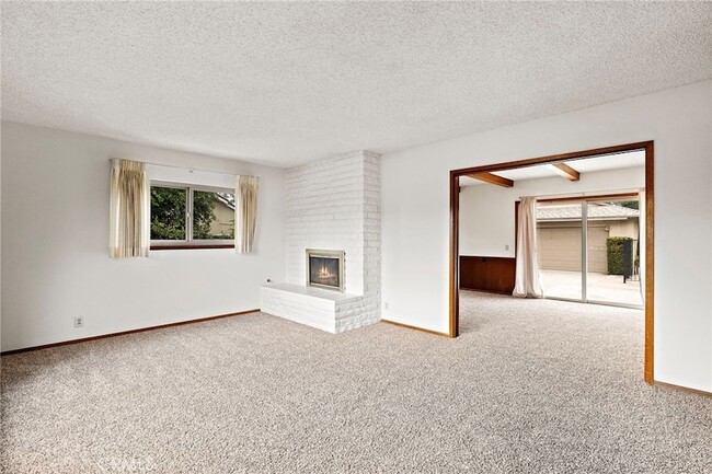 Building Photo - 509 California Dr