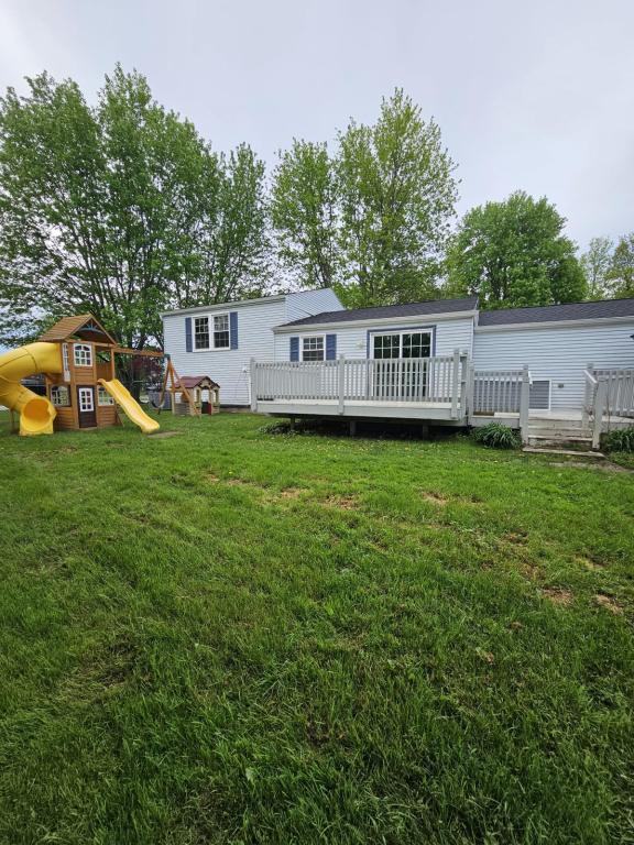 Building Photo - 8432 Falcon Dr
