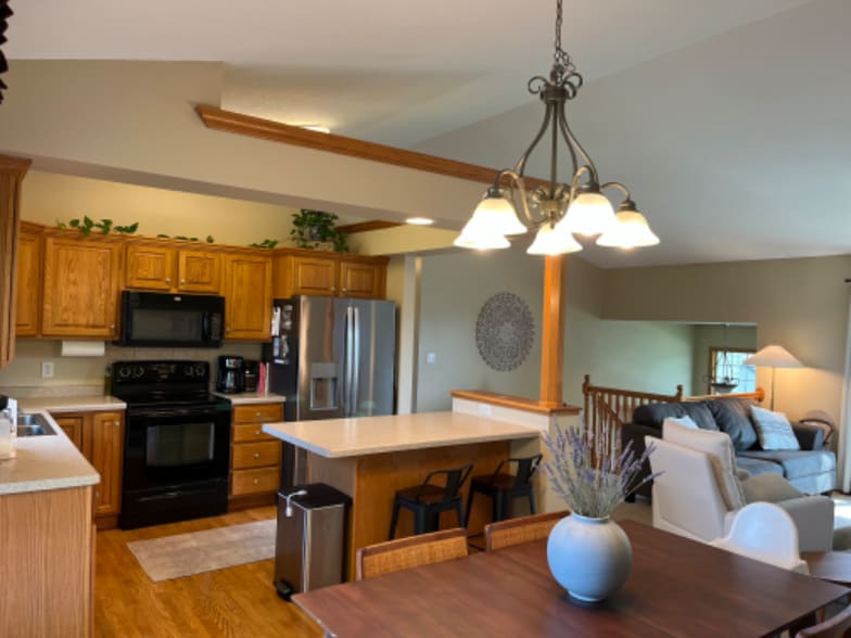 Primary Photo - 2922 Kenosha Dr NW