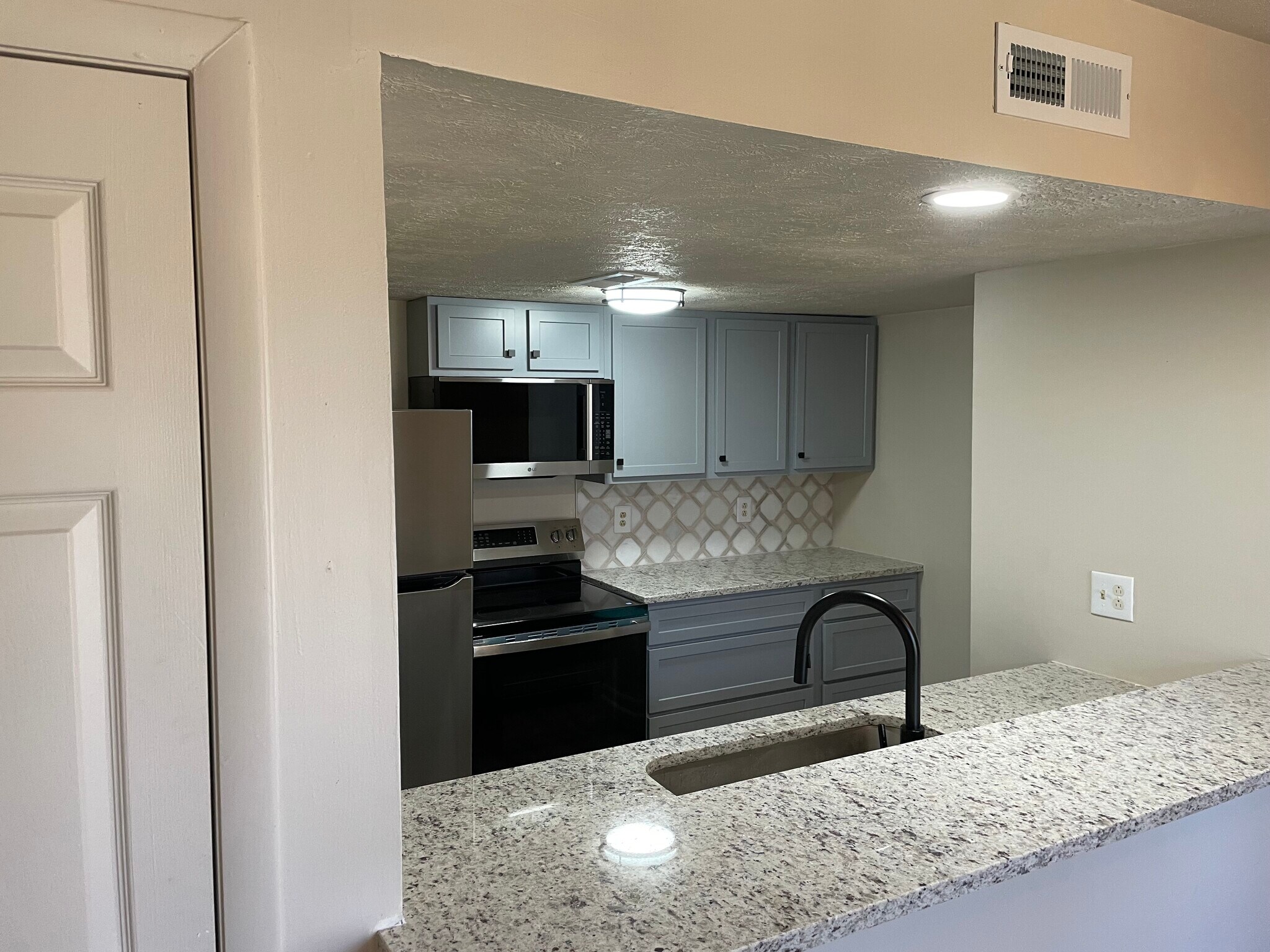 All new appliances - 5304 Hunters Point Ct