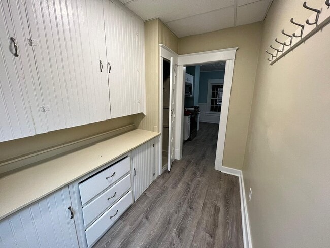 Building Photo - 16 Olivine St