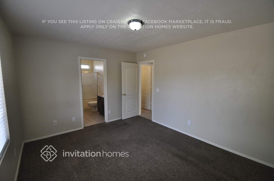 Building Photo - 14674 W Marcus Dr