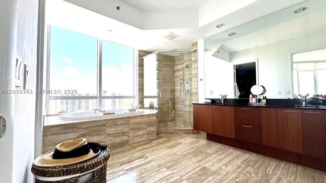 Building Photo - 15901 Collins Ave