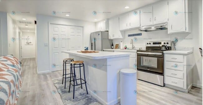 Building Photo - Stylish Tahoe Retreat with Modern Kitchen ...