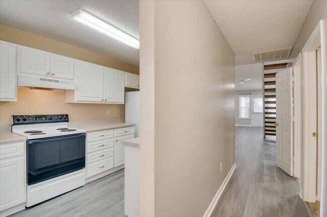 Building Photo - 3013 Abba Dr