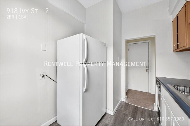 Building Photo - 918 Ivy St