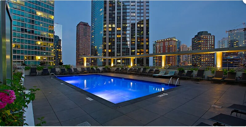 Building Photo - 347 E Ohio St