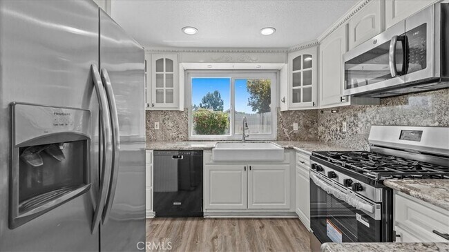 Building Photo - 8250 Whispering Tree Dr