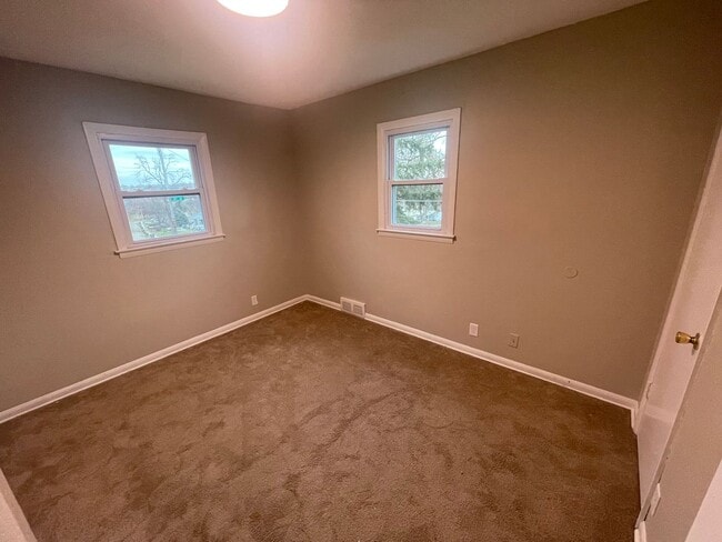 Building Photo - 3510 S 87th Ave