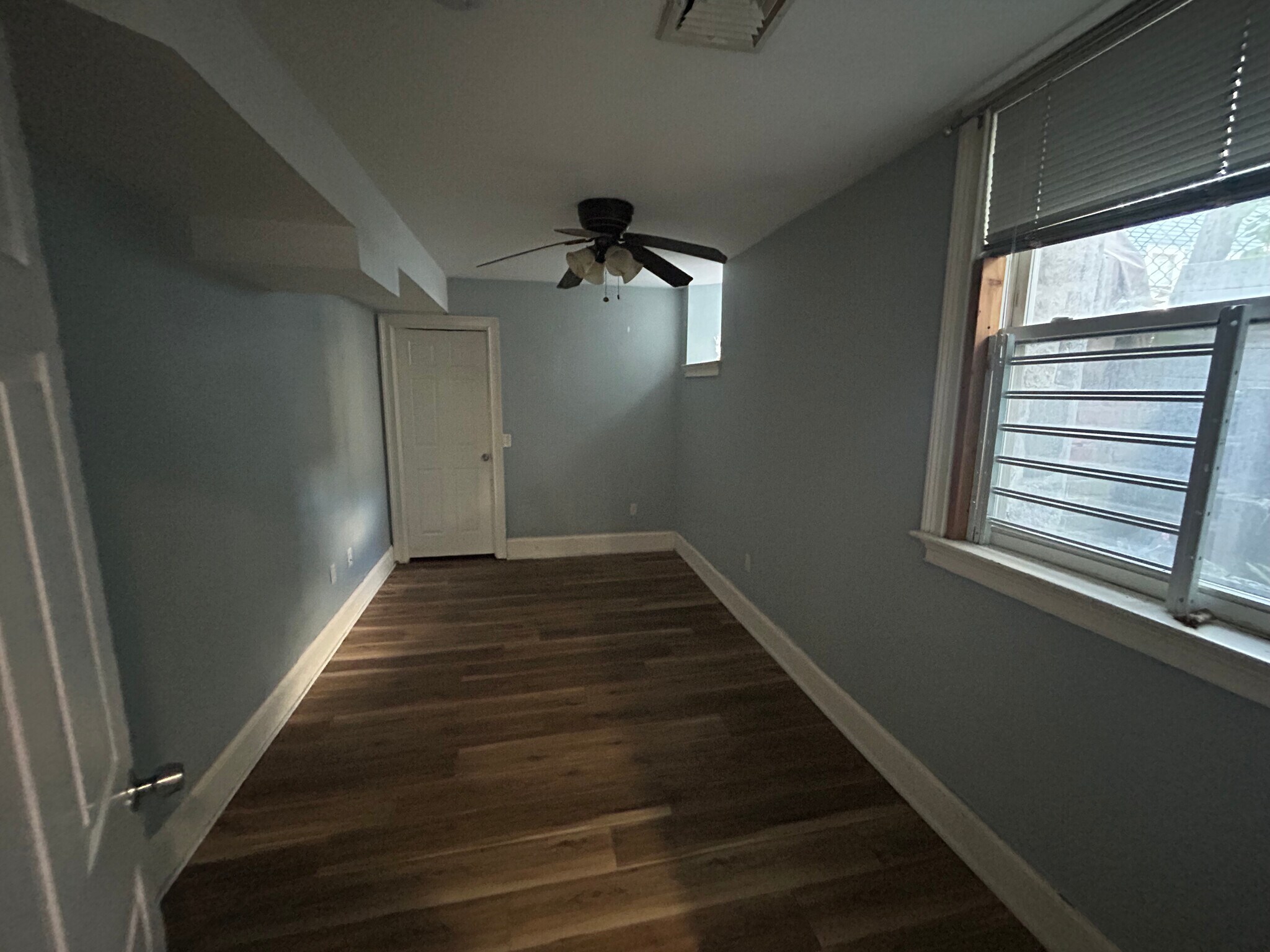 Building Photo - 719 Parker St