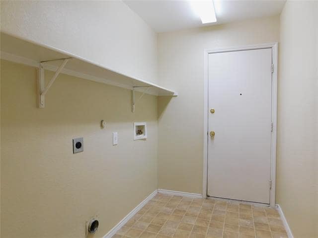 Building Photo - 2801 Saddle Dr