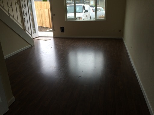 Building Photo - Better than Cool TH in Creston-Kenilworth