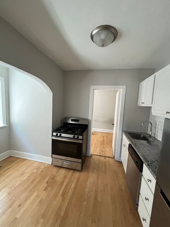 Interior Photo - 3279 S Kinnickinnic Ave. (6 Unit)