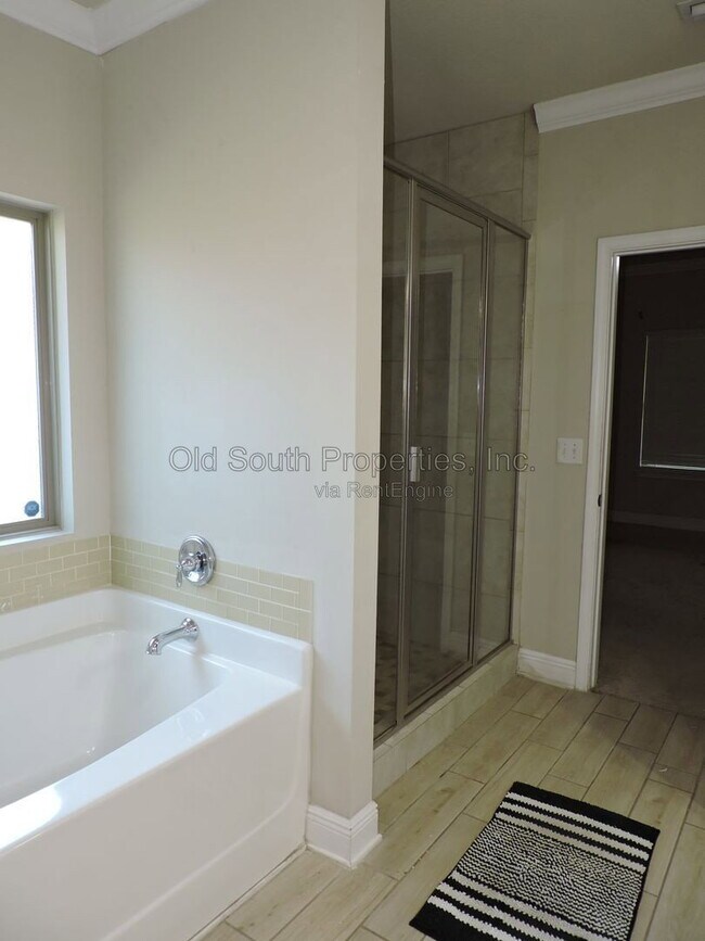 Building Photo - 4221 Essex Terrace Cir
