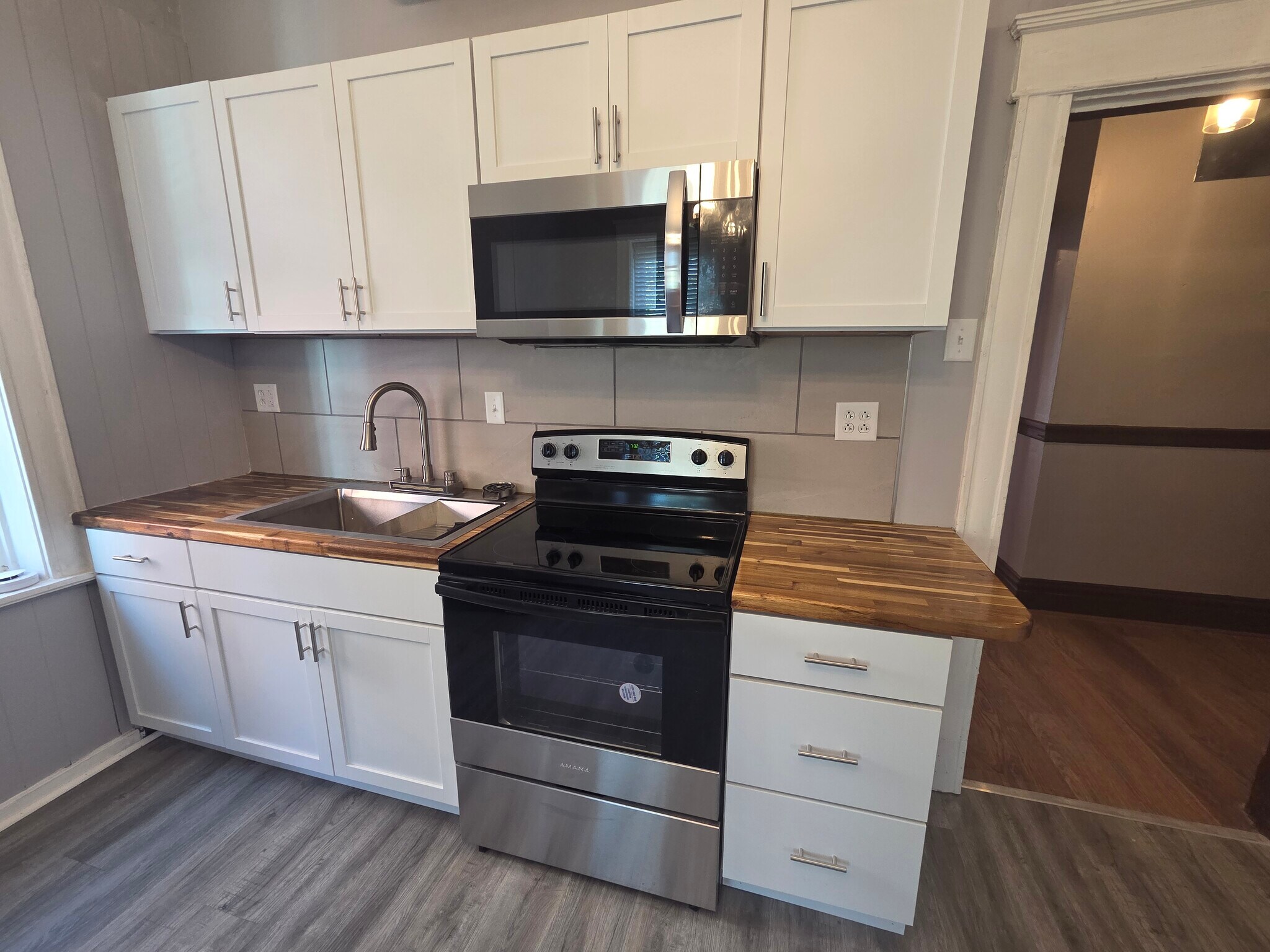 Building Photo - 3453 Iowa Ave