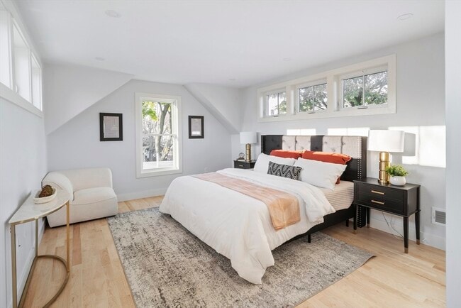 Building Photo - 315 Pearl St