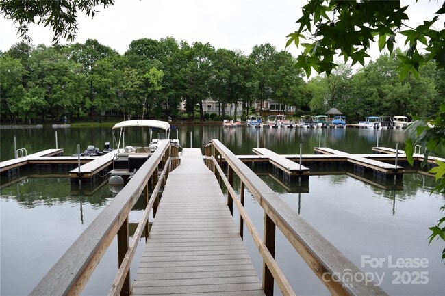 Building Photo - 449 Windward Dr