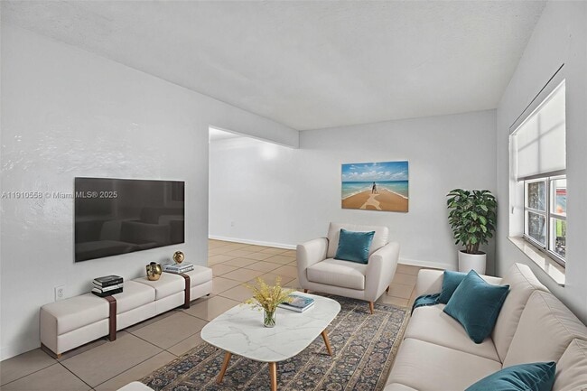 Building Photo - 2744 SW 23rd Terrace