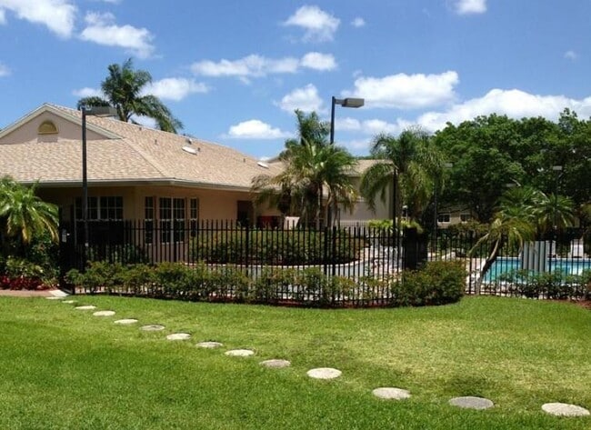 Building Photo - 751 Cypress Ln