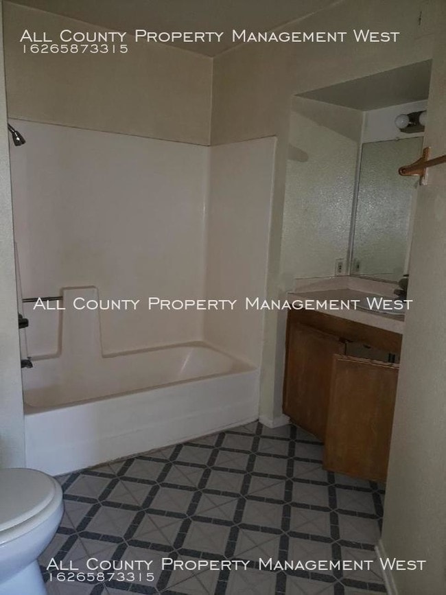 Building Photo - Nice, Large 1 bed/1 bath appartment in Upland