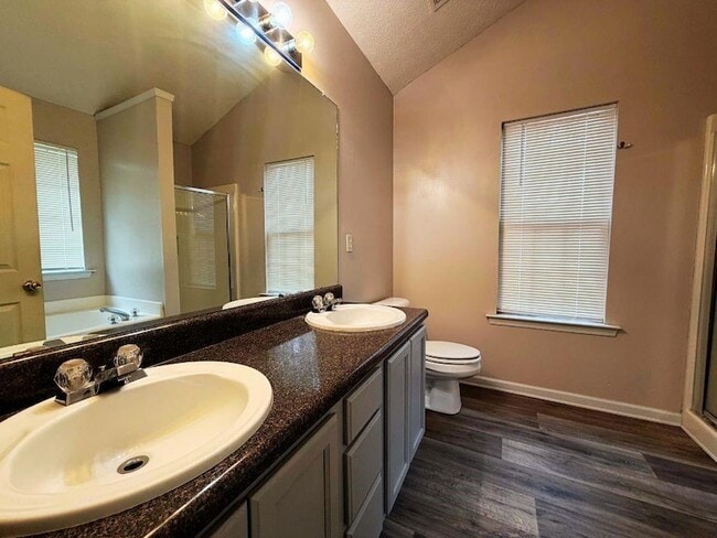 Building Photo - 5410 Twin Lakes Dr