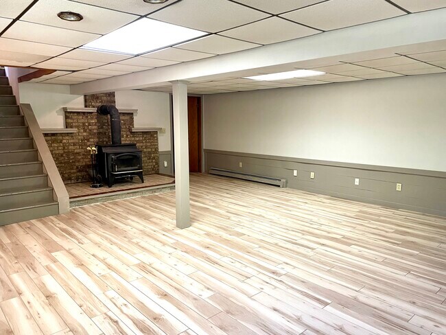 Building Photo - 22 Torma Rd