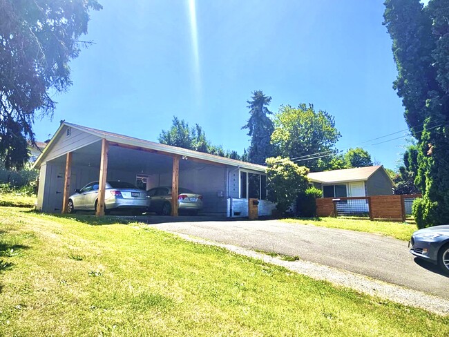 Primary Photo - 2312 NE Lombard St