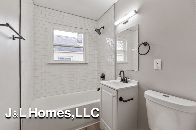 Building Photo - 50 Florence Ave