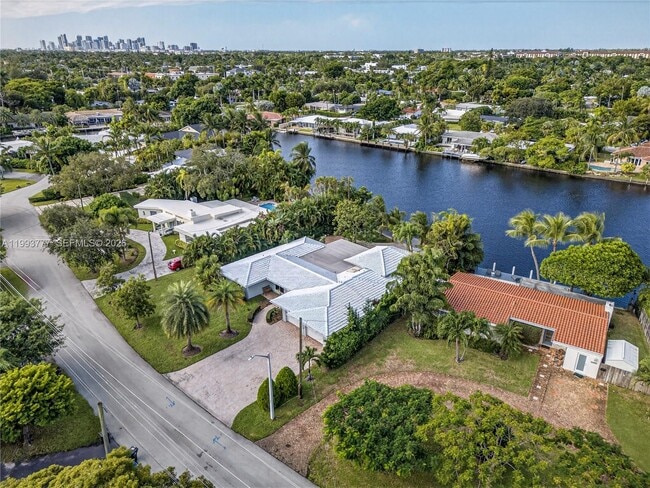 Building Photo - 2801 Coral Shores Dr