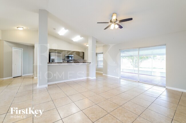 Building Photo - 612 Camel Ln