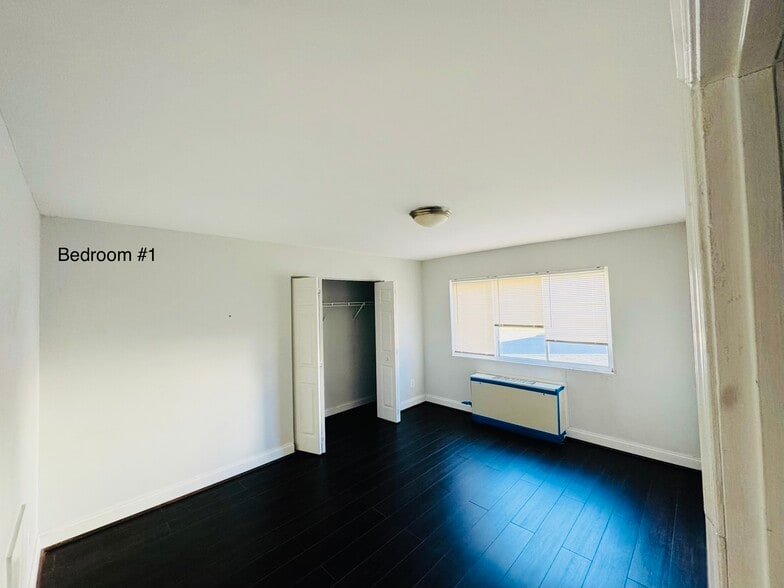 Building Photo - 5601 Parker House Ter