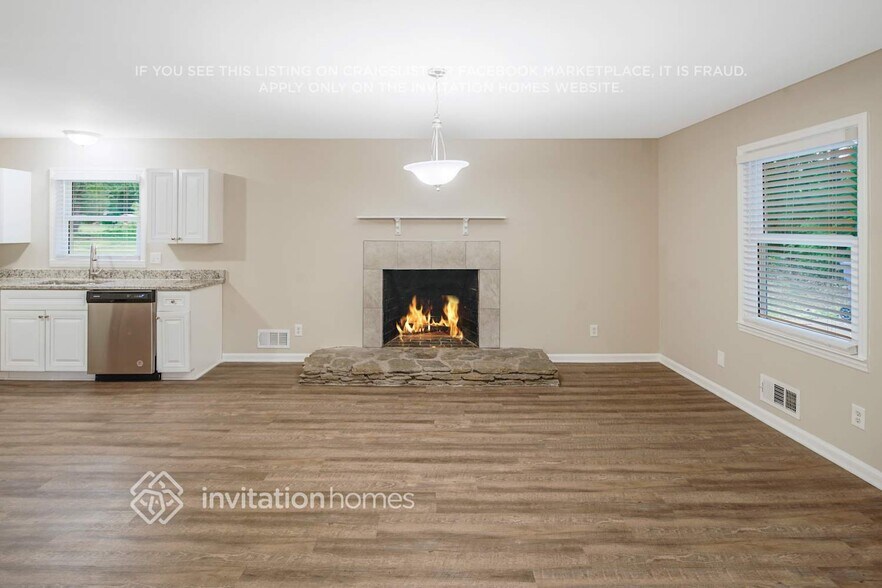 Building Photo - 3916 Amsbury Dr