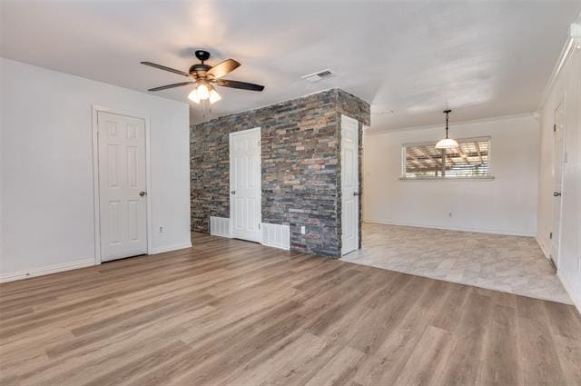 Building Photo - 823 Ross Ln