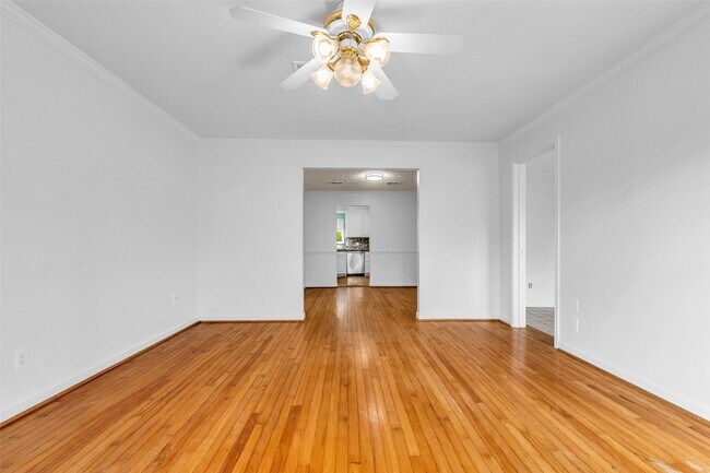 Building Photo - 4303 Piney Woods Dr