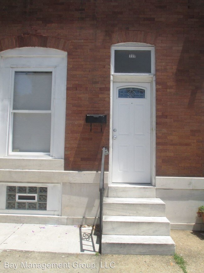 Building Photo - 111 N Ellwood Ave