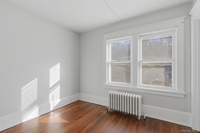 Building Photo - 1446 Lincoln Terrace